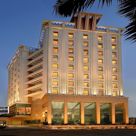 Lemon Tree Premier, Malad, Mumbai Hotel Exterior foto